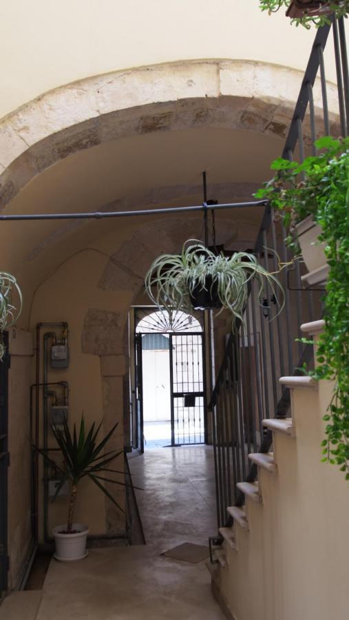 Casa Nagale- Di Charme Nel Cuore Di Ortigia A 50 Mt Dal Mare Apartment *