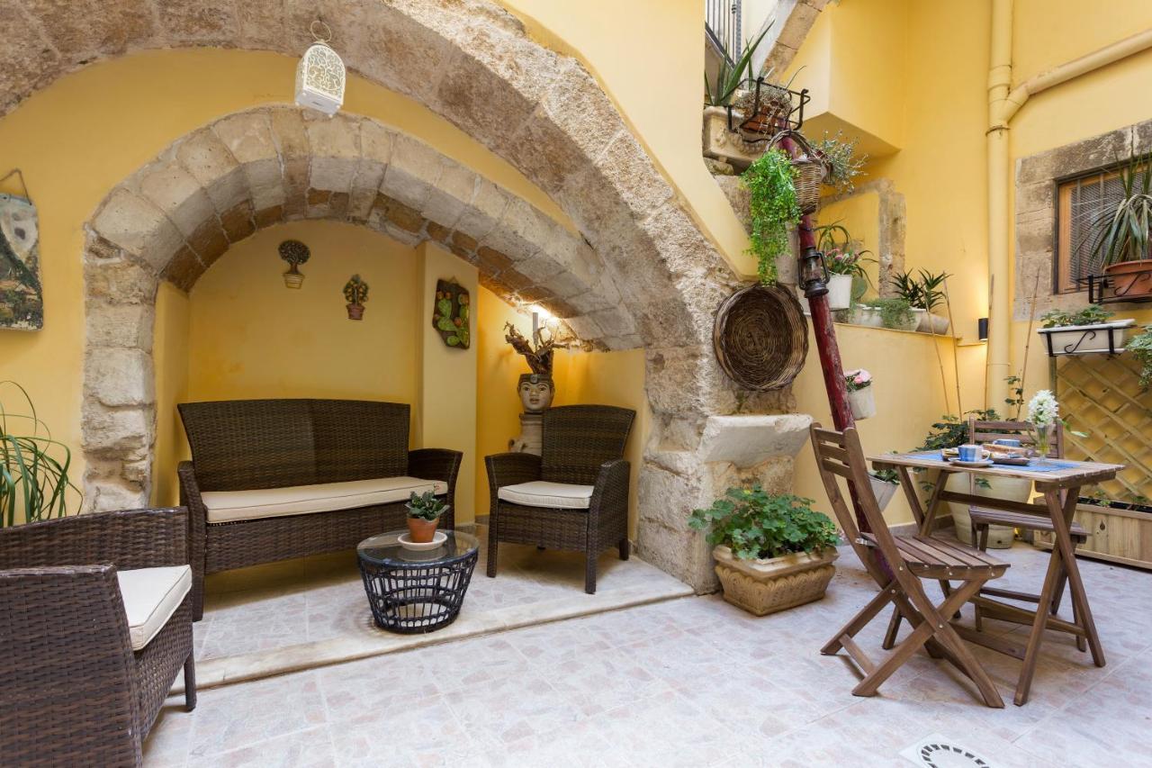 Casa Nagale- Di Charme Nel Cuore Di Ortigia A 50 Mt Dal Mare Apartment