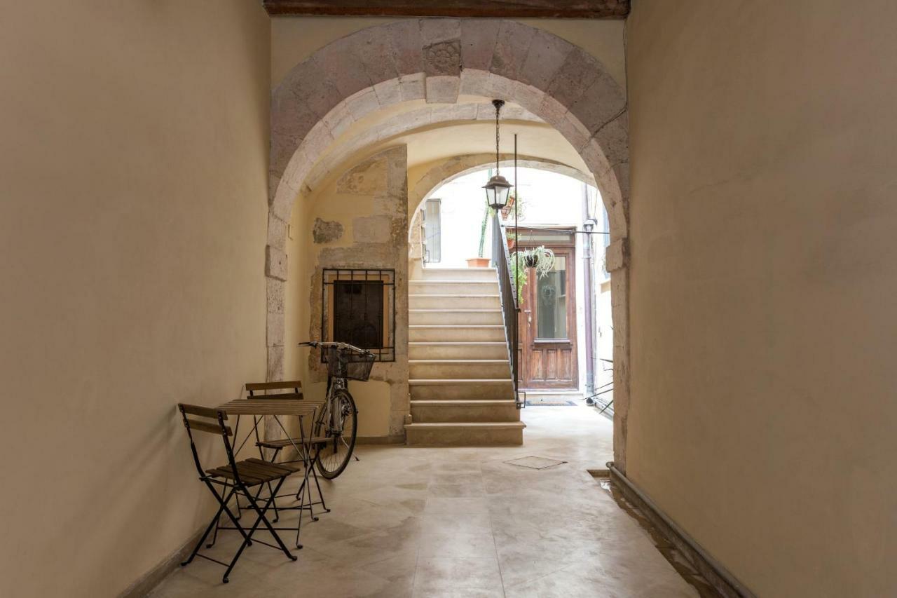 Apartment Casa Nagale- Di Charme Nel Cuore Di Ortigia A 50 Mt Dal Mare