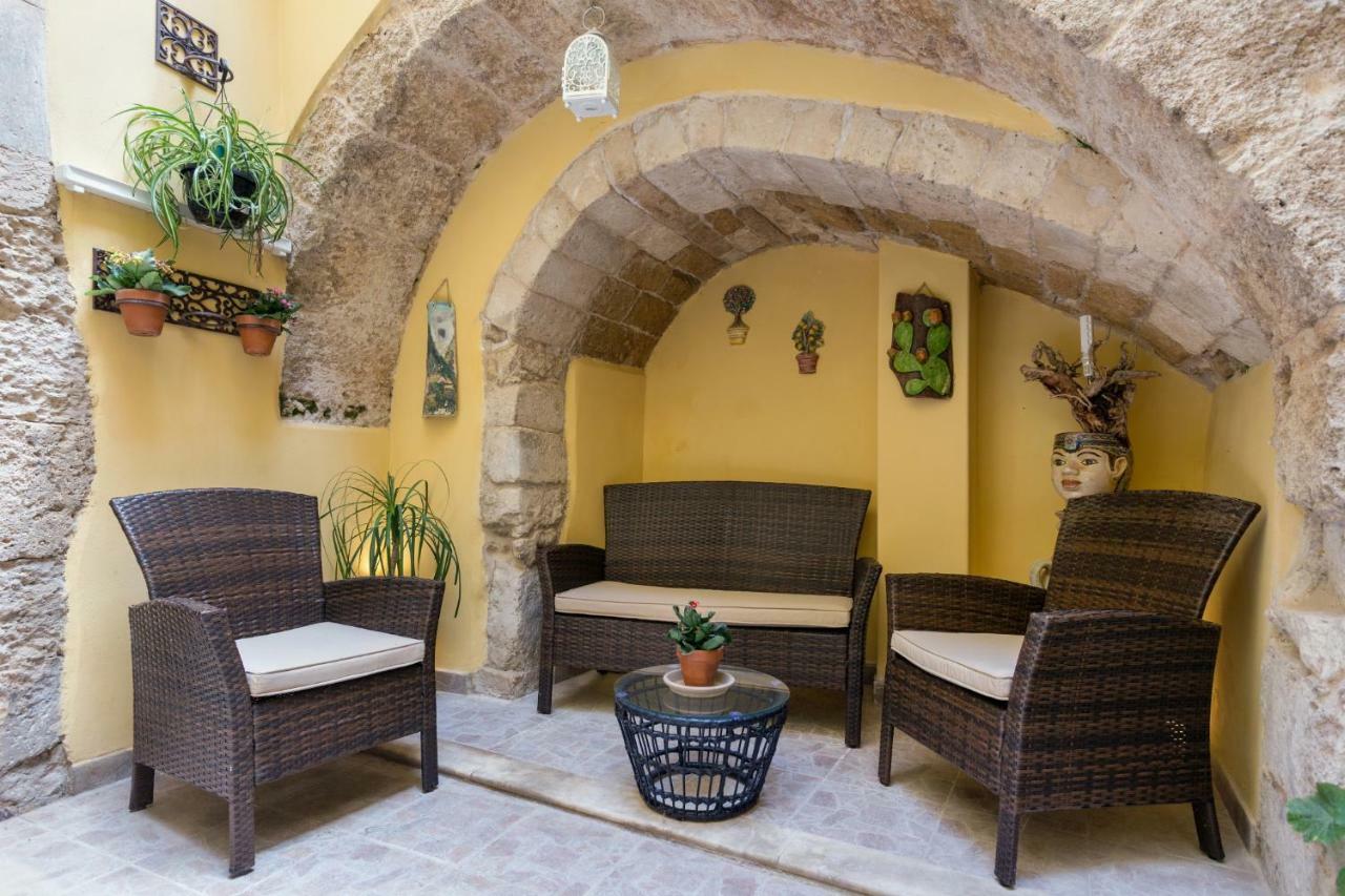 Casa Nagale- Di Charme Nel Cuore Di Ortigia A 50 Mt Dal Mare Apartment *