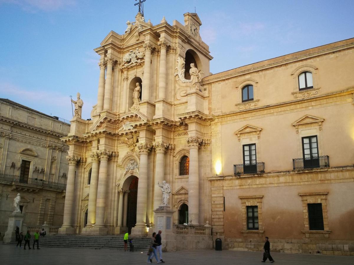 Casa Nagale- Di Charme Nel Cuore Di Ortigia A 50 Mt Dal Mare Apartment