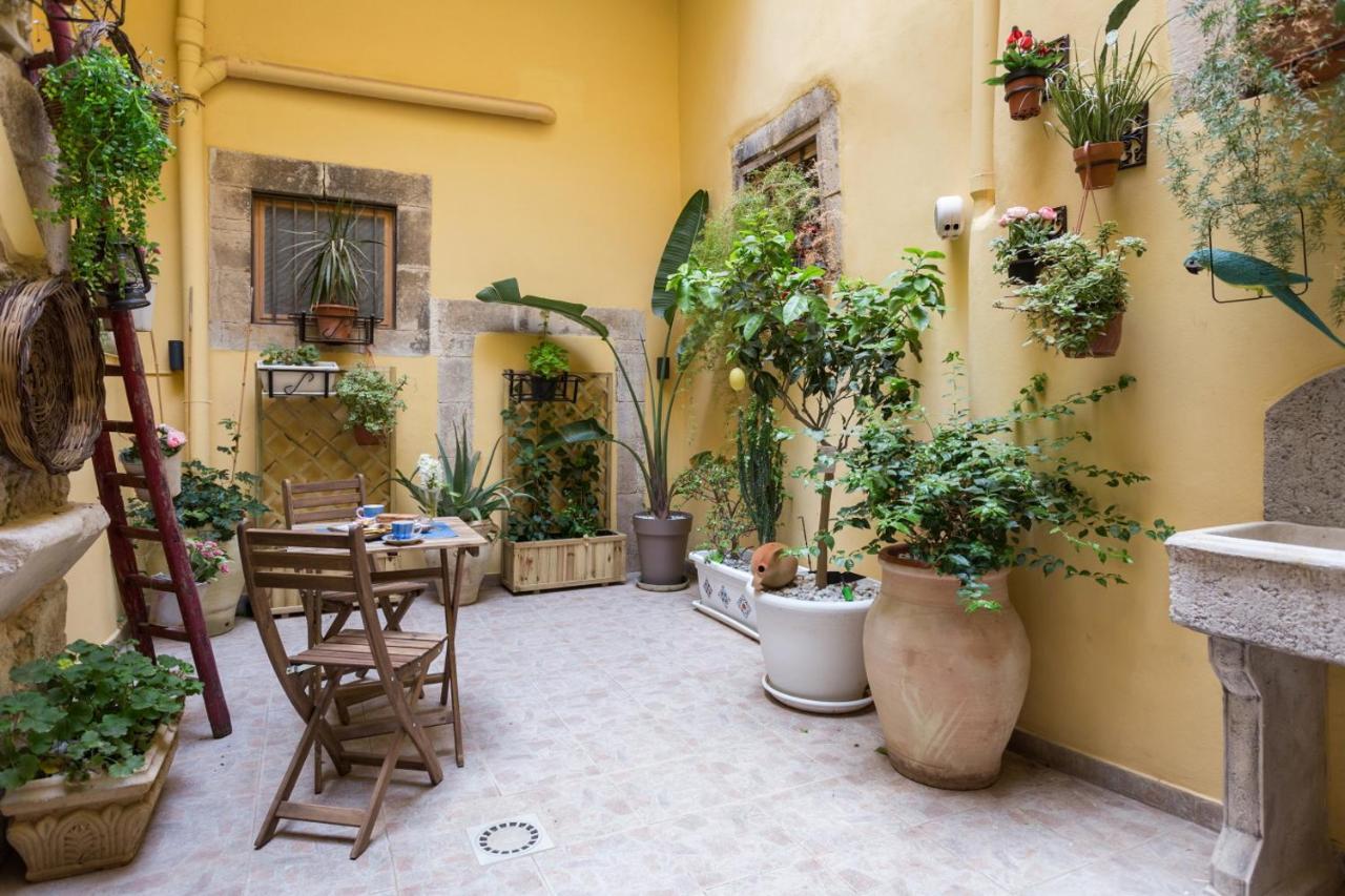 Casa Nagale- Di Charme Nel Cuore Di Ortigia A 50 Mt Dal Mare Apartment *